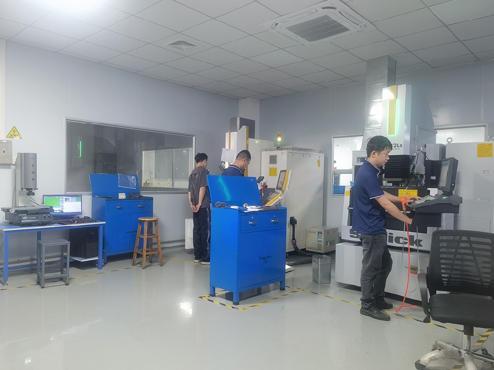 沙迪(di)尅火(huo)蘤(hua)機-02